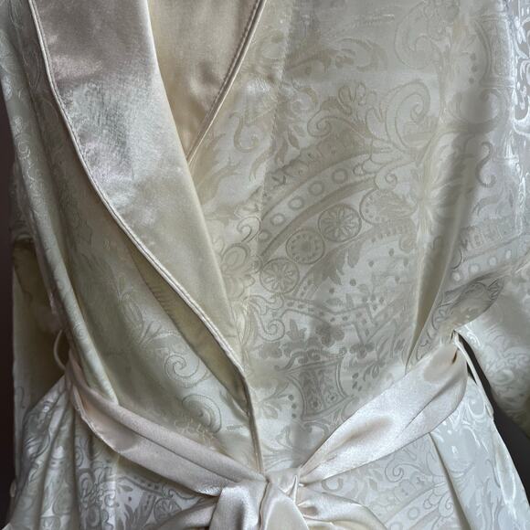 Victoria Secret Vintage Gold Label Ivory Deadstock Satin Long Belted Robe Sz M/L - Picture 5 of 11